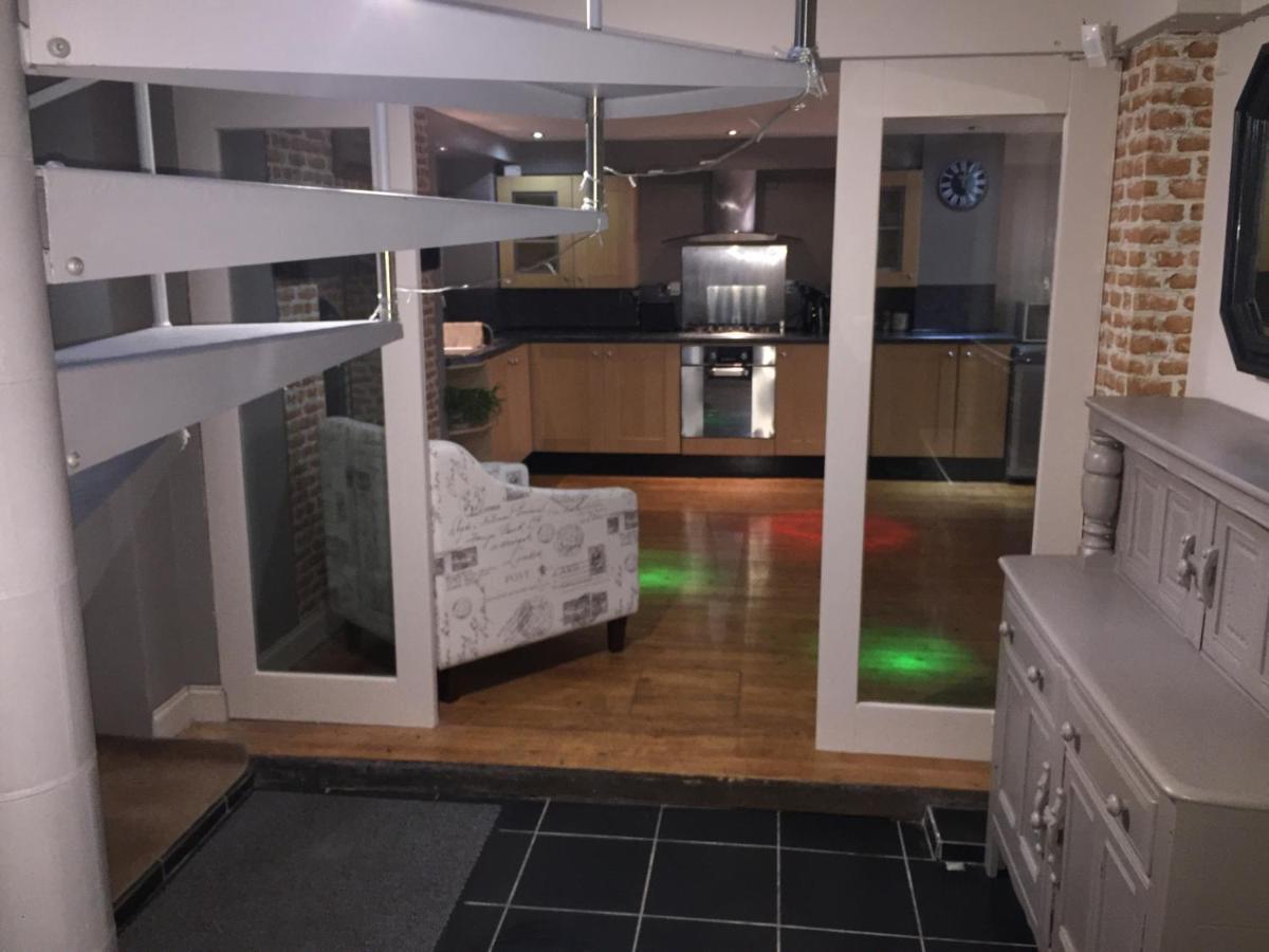 Large 2-Bed House Derbyshire Off Chatsworth Rd Chesterfield Exteriér fotografie